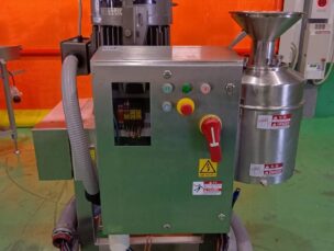 （売約済み）プロセッサー　URSCHEL　comitrol 1700　中古品　AR-6108