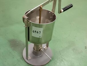 シュークリーム充填機　中古品　AR-6967