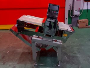 金属検出機　アンリツ　KDS4505ANW　中古品　AR-7020