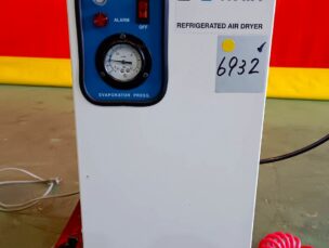 冷凍式エアードライヤ　アネスト岩田　RDG-22C　中古品　AR-6932