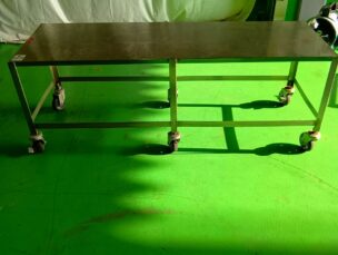 キャスター付き作業台　1800×600×680　中古品　AR-5838