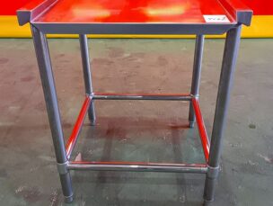 ソイルドテーブル　約600×620×750　中古品　AR-7102